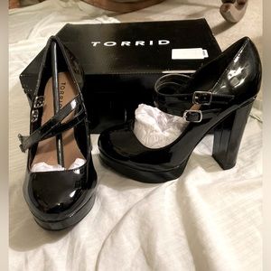 Torrid platform patent leather mary jane with double instep straps. Size 6.5